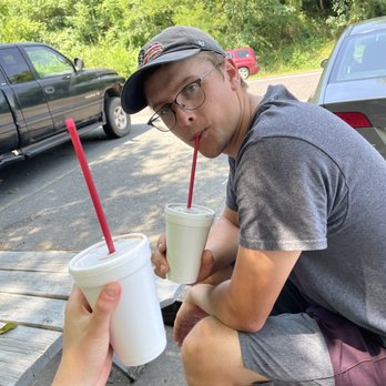 Country Cafe Pit Stop - Choc shake X2 - Desserts Near Me - Sperryville, Virginia