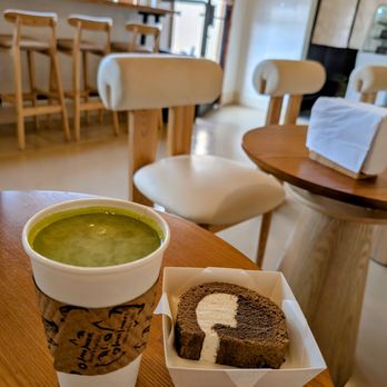 Temp & Time - matcha latte & hojicha roll cake - Desserts Near Me - Menlo Park, California