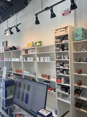 Aroma Avenue Vape, 3504 College Blvd, Ste F, Oceanside, CA 92056, US