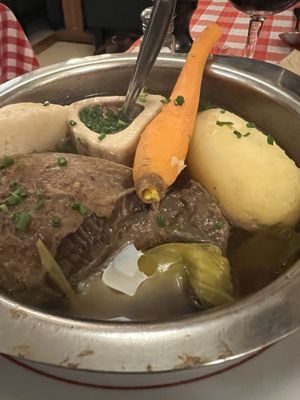 AUX BONS CRUS by null