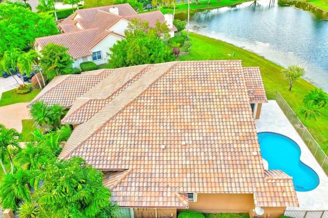 Slide of Roofs to Go