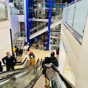 Best Buy - Entrance and Exit - Electronics Near Me - New York, New York