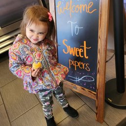 Sweet Sky @ Sweet Pipers enjoying plain mochi