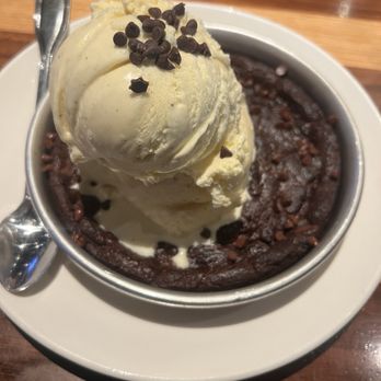 BJ's Restaurant & Brewhouse - Triple Chocolate Pizookie Made With Ghirardelli - Breweries Near Me - San Mateo, California