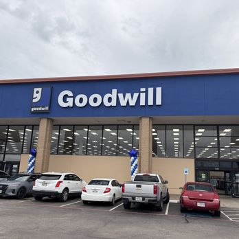 Goodwill Store - I don't - Thrift Stores Near Me - Garland, Texas