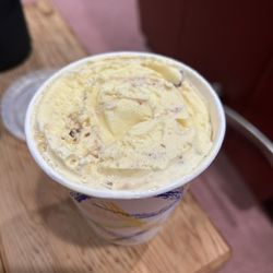 Sully's Ice Cream Stand - Vanilla Heath Bar (small)