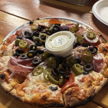 Backside Brewing - Combo pizza, no bell peppers and add jalapeno - Breweries Near Me - Roseburg, Oregon Backside Brewing - Combo pizza, no bell peppers and add jalapeno - Breweries Near Me - Roseburg, Oregon