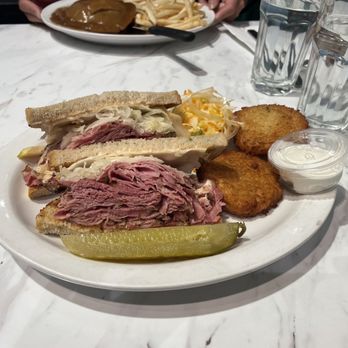 The New Yorker Deli - Reuben combo sandwich - Delis Near Me - Toronto, Ontario