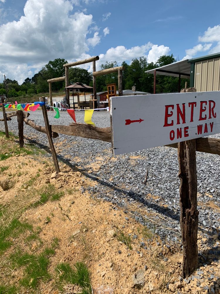 ELLIJAY FLEA MARKET Updated September 2024 6671 Ga 52 E, Ellijay