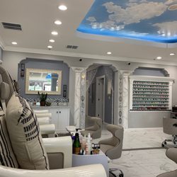 Lavish Nails & Spa