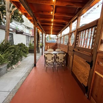 Pizza Due - Out door dinning - Pizza Near Me - San Francisco, California