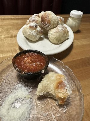 Mama's Pizza by null