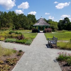 Colonial Park - Gardens