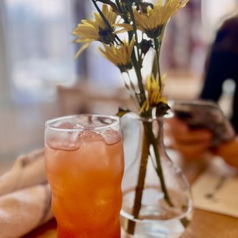 Milque Toast - Strawberry lemonade - Comfort Food Near Me - St. Louis, Missouri