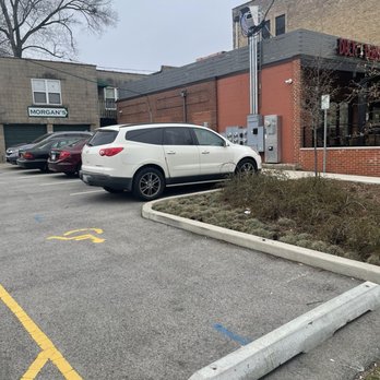 Duck Donuts - Parking. - Donuts Near Me - Libertyville, Illinois