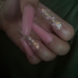 Tracy's Nail - Table number 13 ! Tell your friends !!!