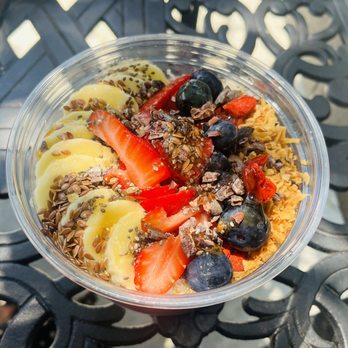 My Friends Cafe - 16oz açaí bowl - lots of toppings! - Acai Bowls Near Me - Sierra Madre, California