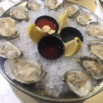 The Oyster Bar - Bars Near Me - Stateline, Nevada