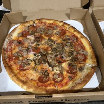 Harvest - Brewery - Creative pizza with fennel sausage, pepperoni, mushrooms. - Pizza Near Me - Columbus, Ohio