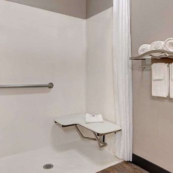 Motel 6 - Gemini ADA Shower - Hotels Near Me - Del Rio, Texas Motel 6 - Gemini ADA Shower - Hotels Near Me - Del Rio, Texas