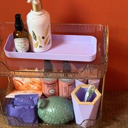 Elevenses - Love the bathroom!