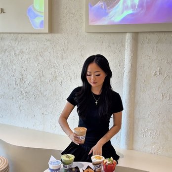 Onescape Coffee - Coffee & Tea Near Me - Los Angeles, California