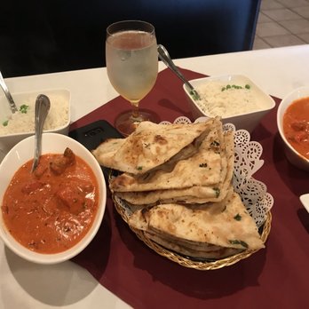 Bombay Bites - Amazing Chicken Tikka Masala and Garlic Naan !!! - Indian Near Me - Centreville, Virginia