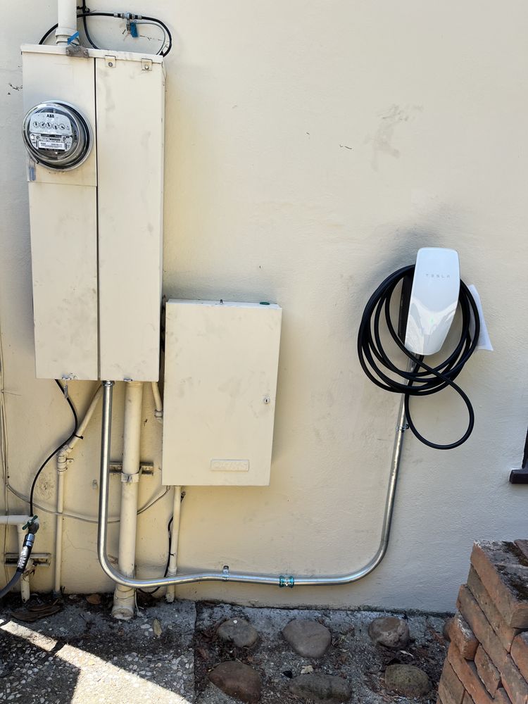 Slide of Eloh Electric