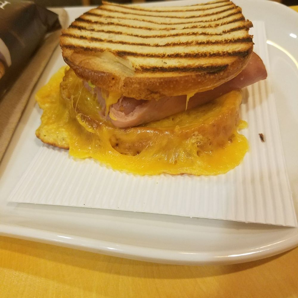 Really sloppy sandwhich with cold ham :(