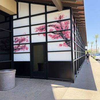 Ah-So Sushi & Steak - Outside seating area. - Japanese Near Me - Phoenix, Arizona
