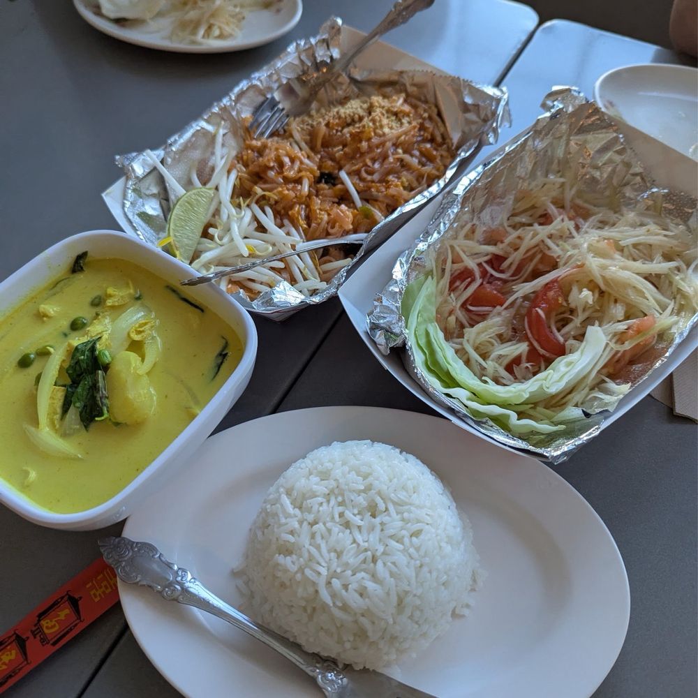 Laod'er Phet's Kitchen Farm To Table Style - Laotian Near Me - Weed, California Laod'er Phet's Kitchen Farm To Table Style - Laotian Near Me - Weed, California