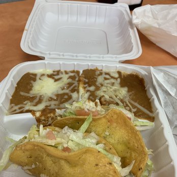 Los Charros - Taco plate with chicken and double beans (instead of the rice) - Mexican Near Me - Oakley, California Los Charros - Taco plate with chicken and double beans (instead of the rice) - Mexican Near Me - Oakley, California
