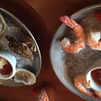 Blue Pointe Oyster Bar and Seafood Grill - Yummy oysters and shrimp! - Seafood Near Me - Fort Myers, Florida Blue Pointe Oyster Bar and Seafood Grill - Yummy oysters and shrimp! - Seafood Near Me - Fort Myers, Florida