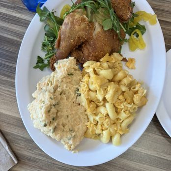 Cea-Lo L.A - Fried chicken- potato salad- macaroni and cheese - New American Near Me - Sherman Oaks, California Cea-Lo L.A - Fried chicken- potato salad- macaroni and cheese - New American Near Me - Sherman Oaks, California
