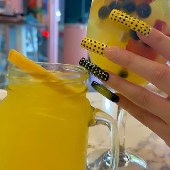 Fiore Caffe - White sangria - Coffee & Tea Near Me - Miami, Florida