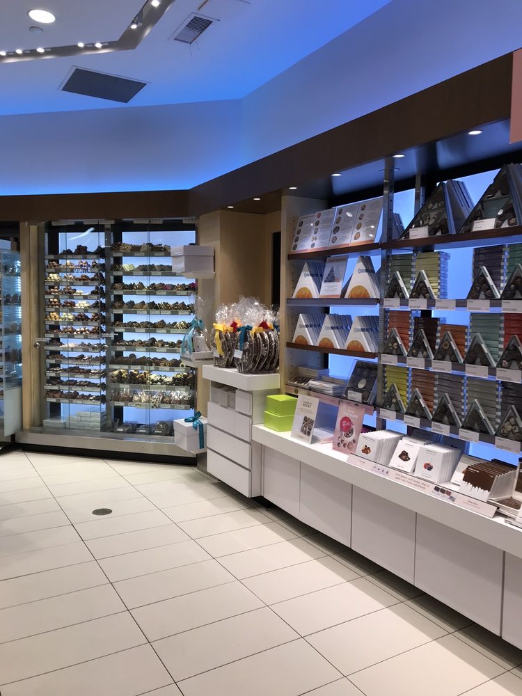 ROCKY MOUNTAIN CHOCOLATE FACTORY Updated October 2024 28 Photos