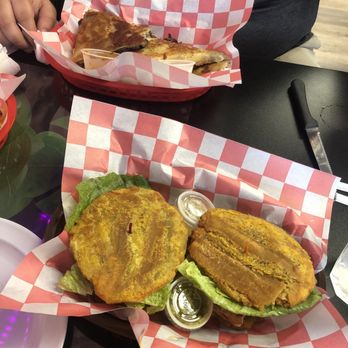 D'Cache Latin Cafe - Philly Quesadilla + Cubarito - Latin American Near Me - Berwyn, Illinois