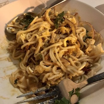 Rangoon Ruby - Nan Gyi Dok ($14) - Asian Fusion Near Me - Palo Alto, California Rangoon Ruby - Nan Gyi Dok ($14) - Asian Fusion Near Me - Palo Alto, California