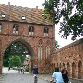 Stargarder Tor - Landmarks & Historical Buildings Near Me - Neubrandenburg, MV