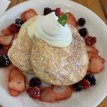 Cream Pot - berry pancake soufflé - Breakfast & Brunch Near Me - Honolulu, Hawaii