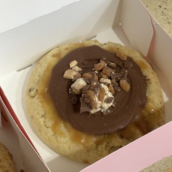 Crumbl - Mountain View - Bakeries Near Me - Mountain View, California