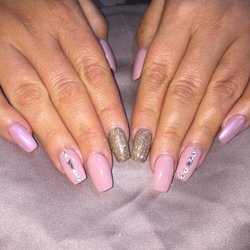 Desiree's Salon - Acrylics, with gel polish, glitter & Swarovski crystals