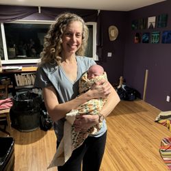 Glow Midwifery - Angela and baby #3