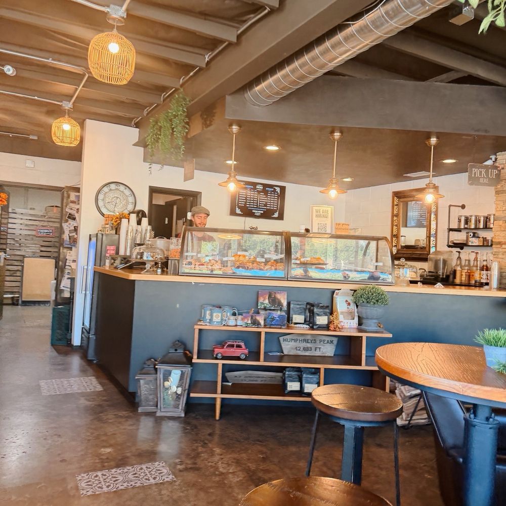 Cedar House - Gorgeous shop - Coffee & Tea Near Me - Flagstaff, Arizona