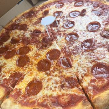 Pizza Blvd - Pepperoni large - Pizza Near Me - Altoona, Pennsylvania Pizza Blvd - Pepperoni large - Pizza Near Me - Altoona, Pennsylvania