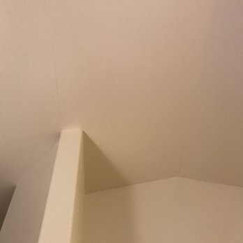 Getz Handyman - Living room before - Handyman Near Me