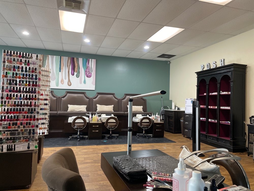 Posh Nail Salon & Spa Logo