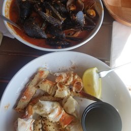 Mussels Fra Diavolo and King Crab Legs Mussels Fra Diavolo and King Crab Legs