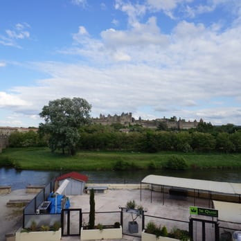 Les Trois Couronnes - view from room - Hotels Near Me - Carcassonne, 11 Les Trois Couronnes - view from room - Hotels Near Me - Carcassonne, 11
