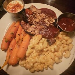 Brisket with Mac & Cheese Brisket with Mac & Cheese